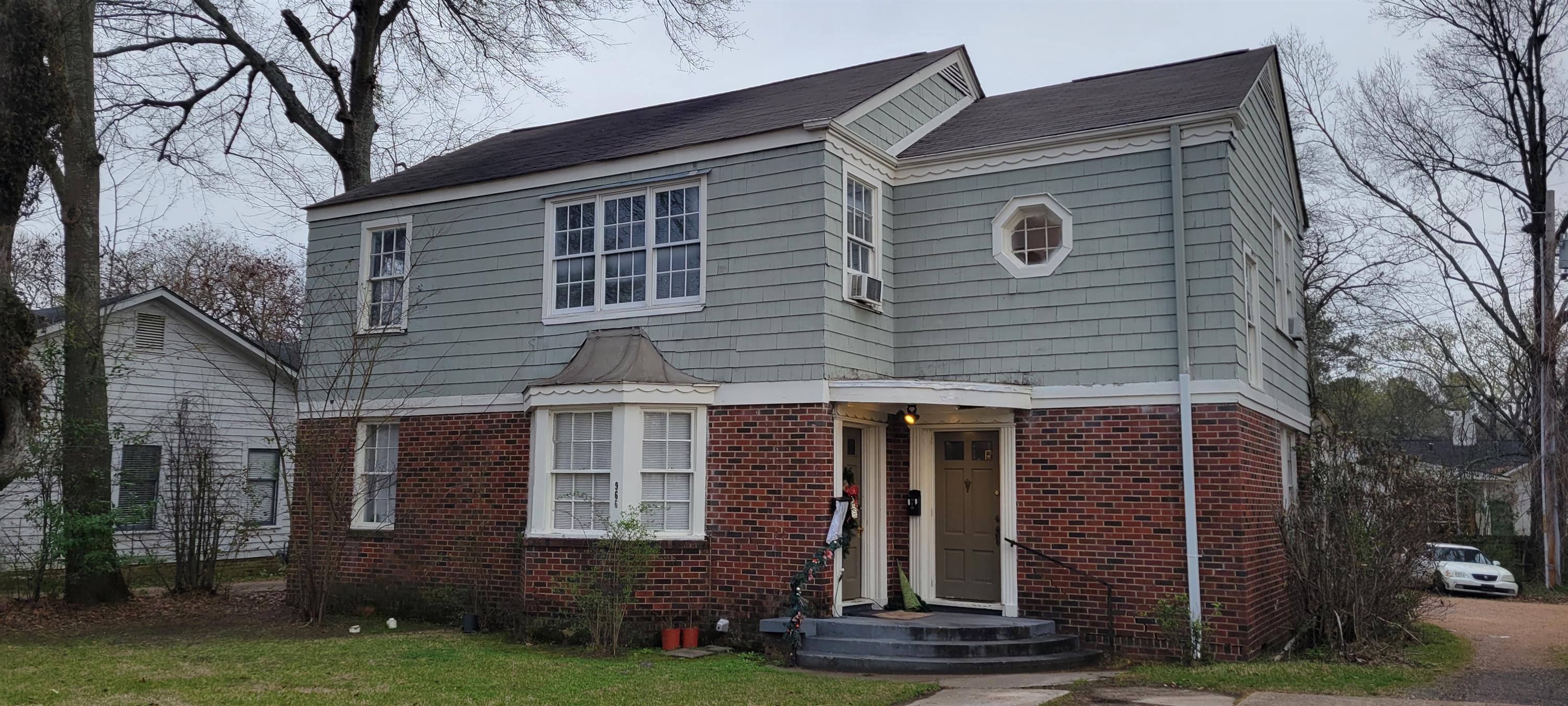 966 E Fortification Street - B